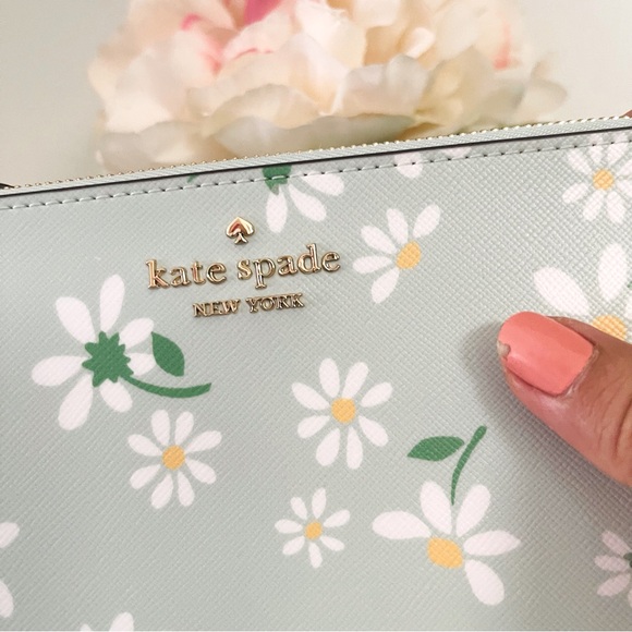 Kate Spade Lucy Day Tripper Medium L-Zip Wristlet - Picture 7 of 9